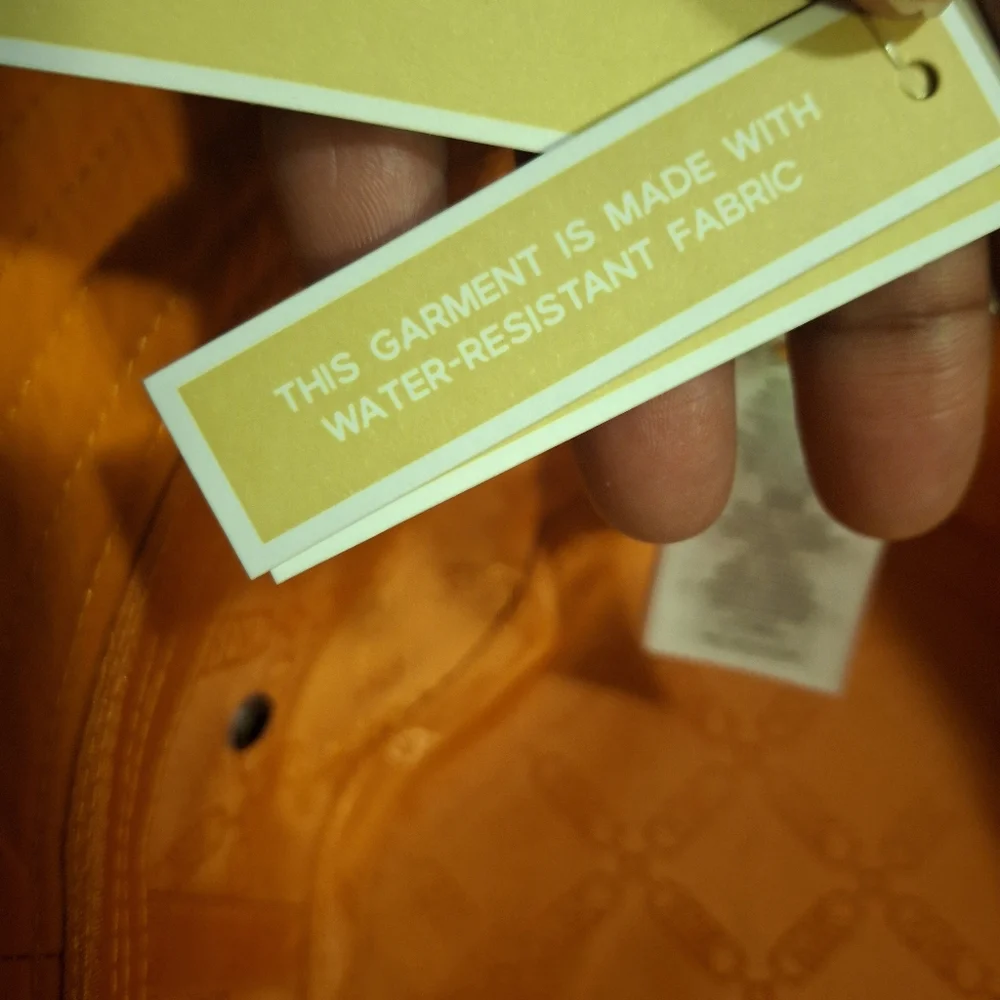 Host Pick Michael Kors Woven Bucket Hat - Picture 6 of 12